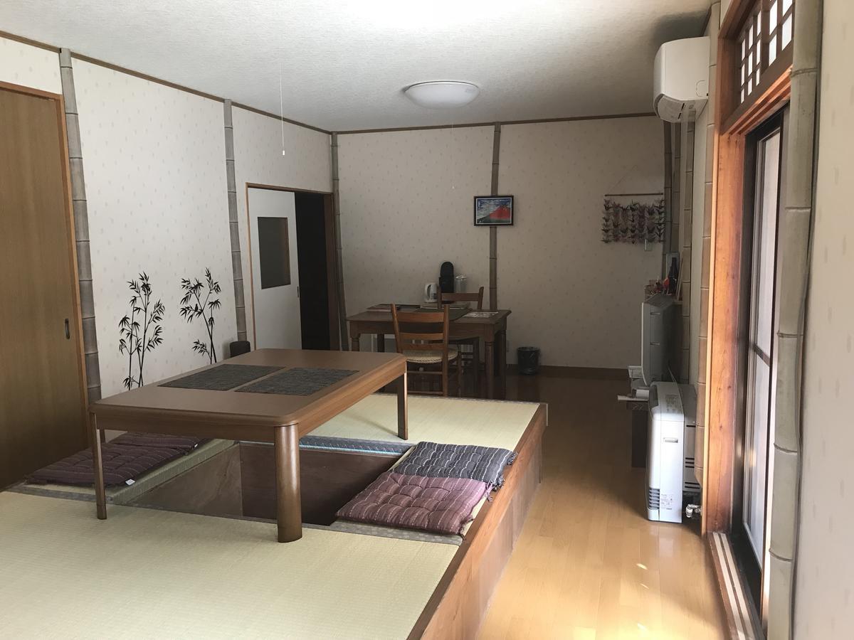 Takayama Ninja House Hotel Exterior foto