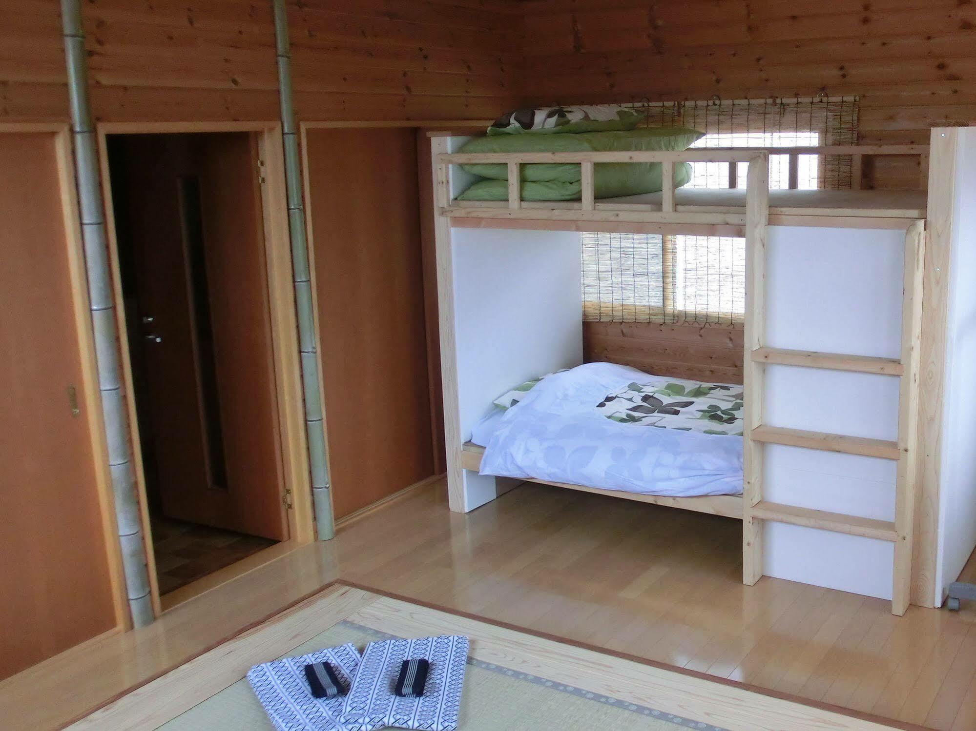 Takayama Ninja House Hotel Exterior foto