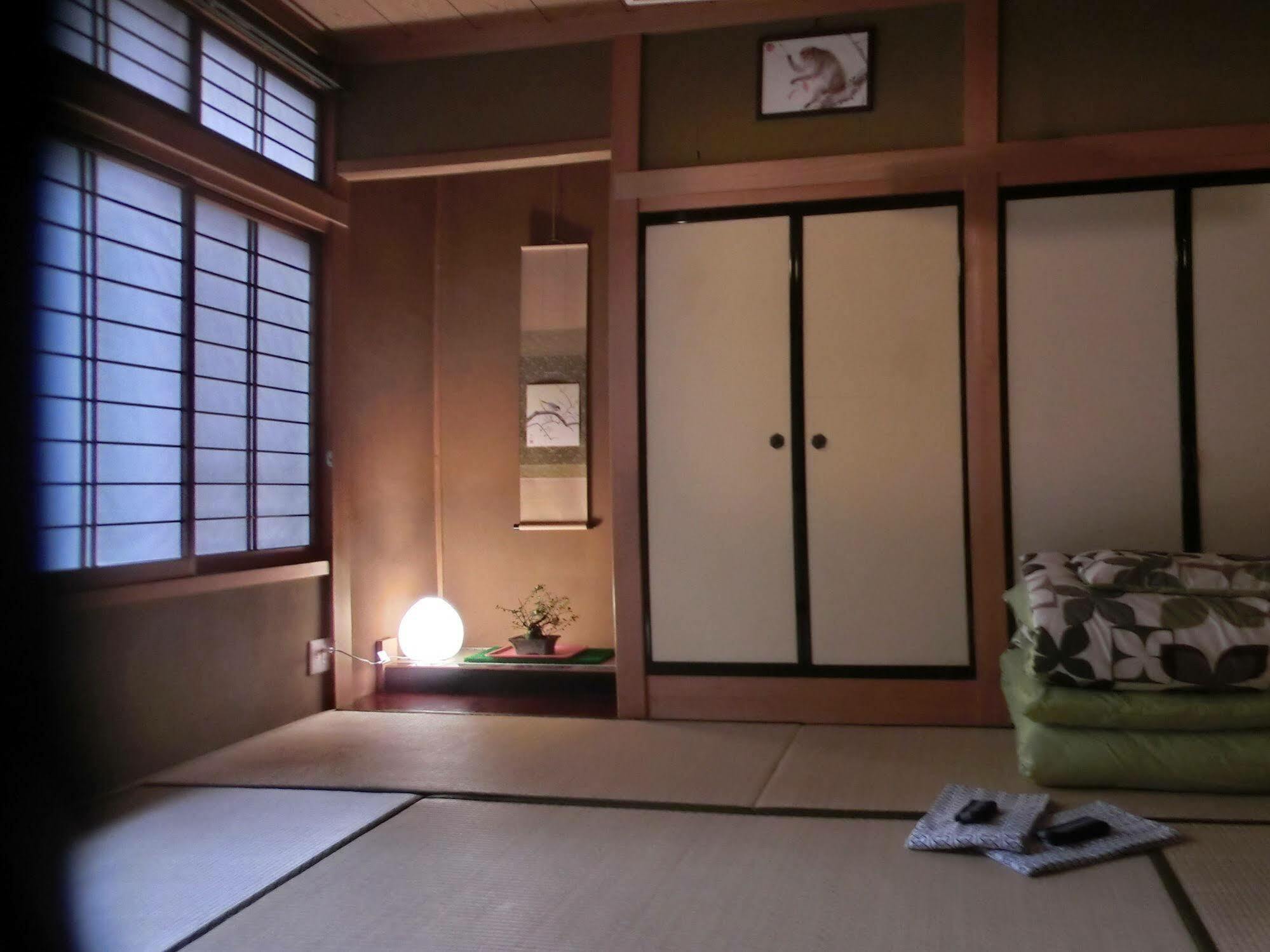 Takayama Ninja House Hotel Exterior foto