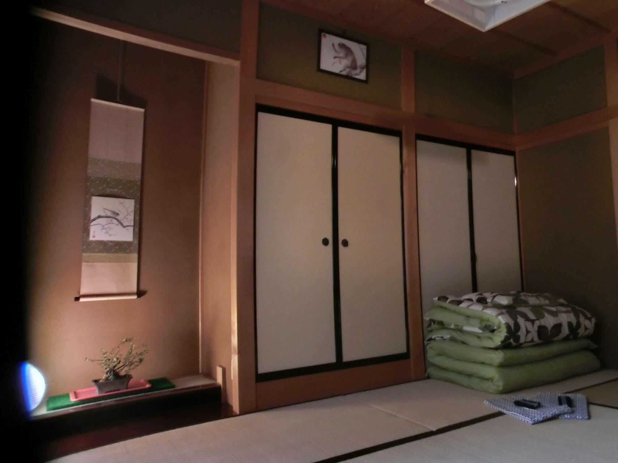 Takayama Ninja House Hotel Exterior foto