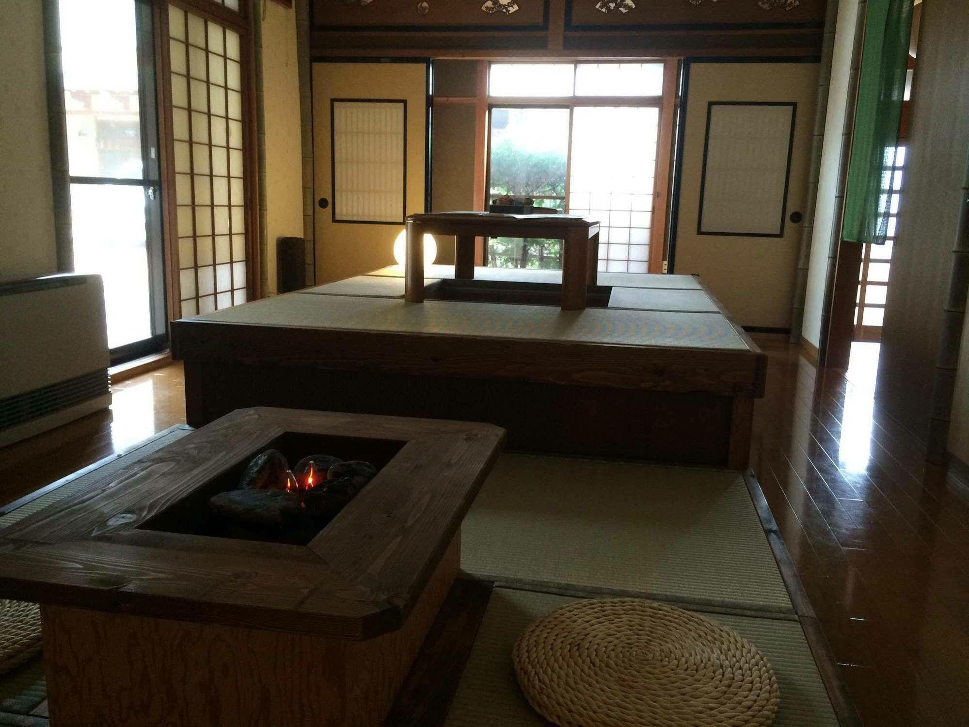 Takayama Ninja House Hotel Exterior foto