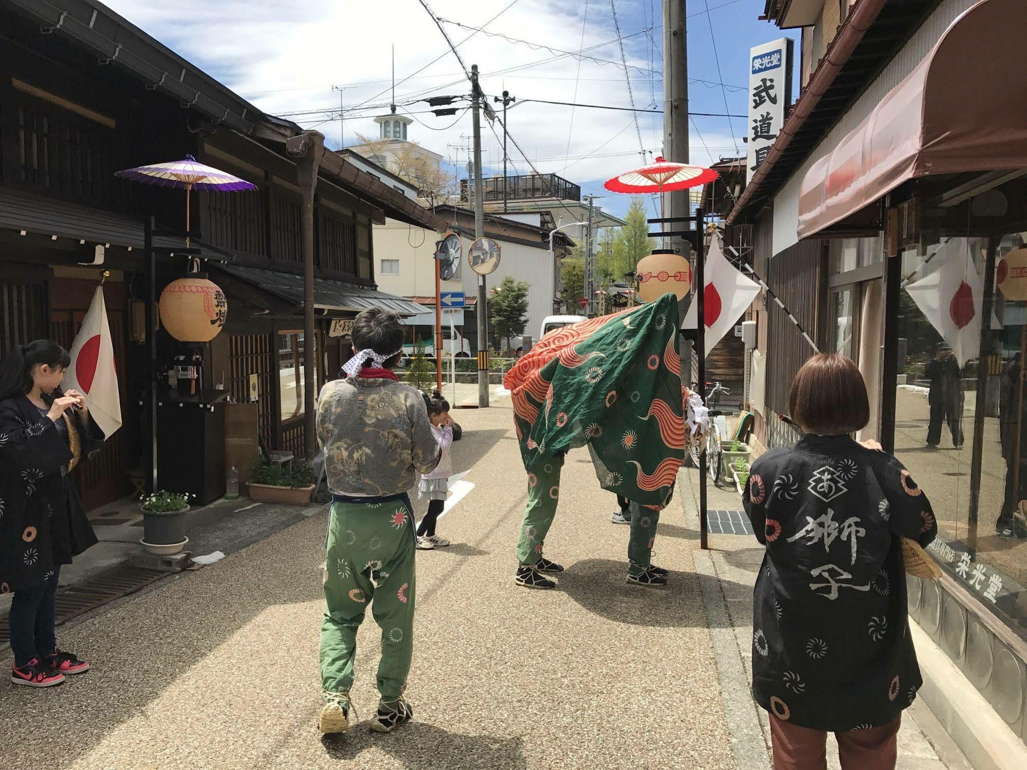 Takayama Ninja House Hotel Exterior foto